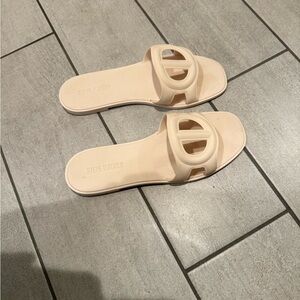 Steve Madden Women's Cream rubber slides